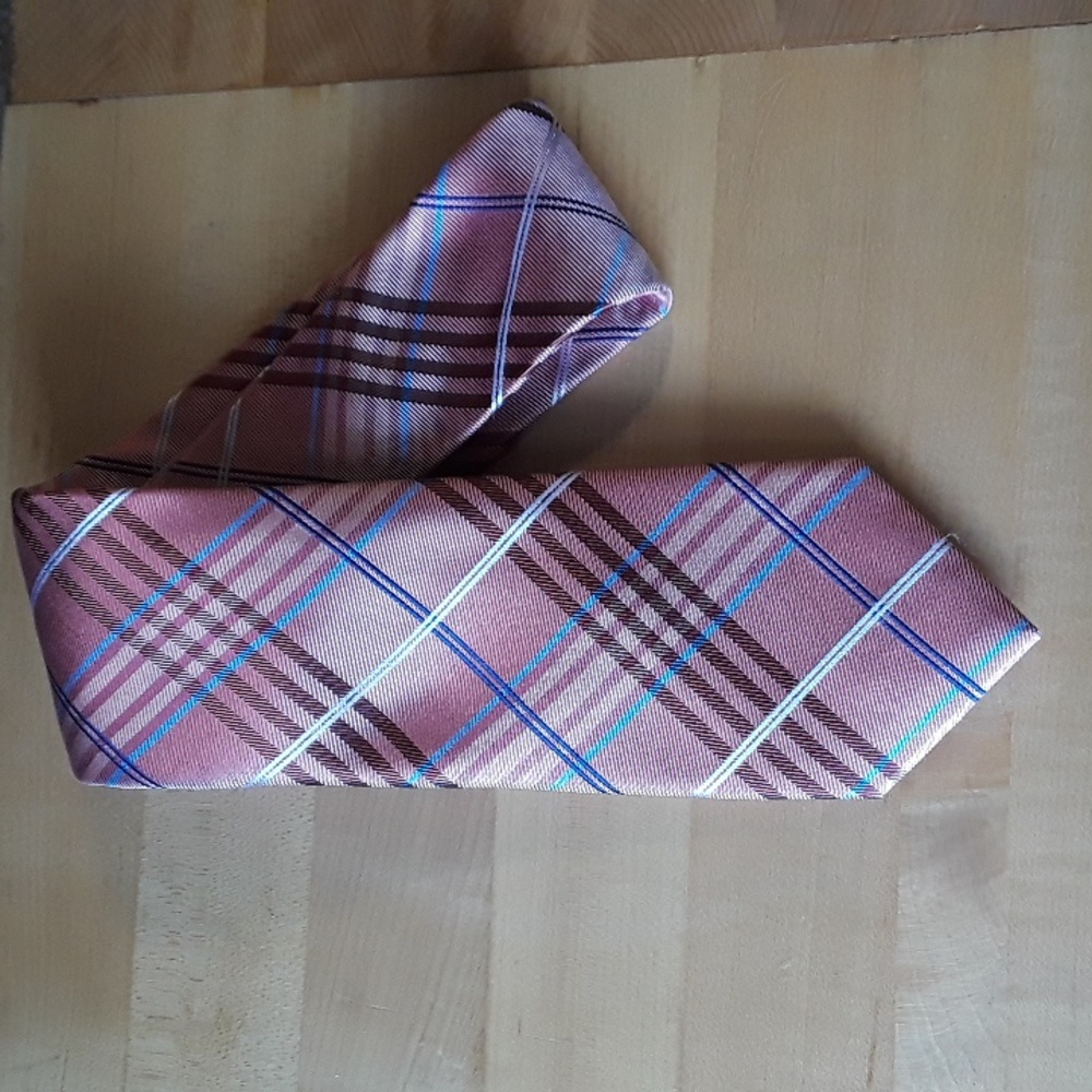 PERRY Ellis Portfolio, 100% Silk, Rust/Light Red, Geometric Pattern. NWOT